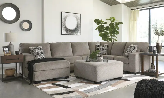 Ballinasloe (Platinum) 3 Piece Sectional with Chaise