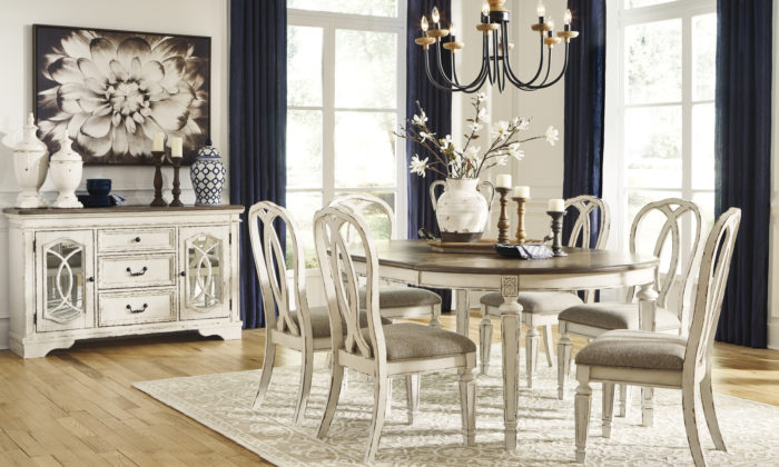 D743-35-02(6)-60 (1) Realyn Oval Dining Room Set
